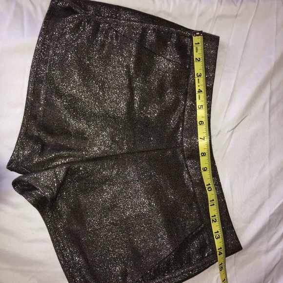 French connection shorts w/pockets size 2 sparkly - Picture 1 of 8
